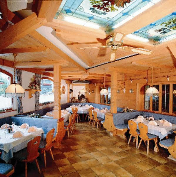 Hotel Restaurant Gradlwirt Niederndorf  Экстерьер фото
