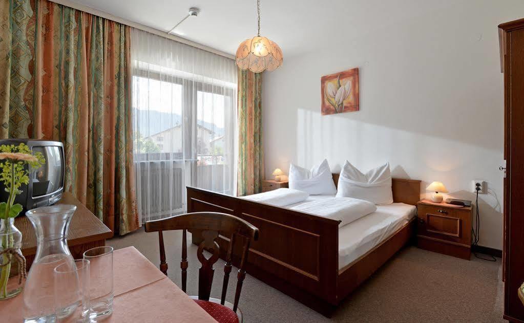 Hotel Restaurant Gradlwirt Niederndorf  Экстерьер фото