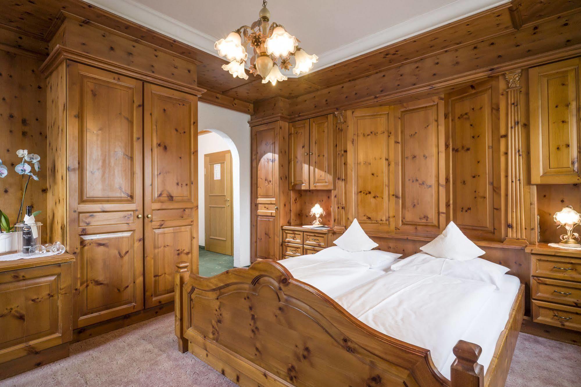 Hotel Restaurant Gradlwirt Niederndorf  Экстерьер фото